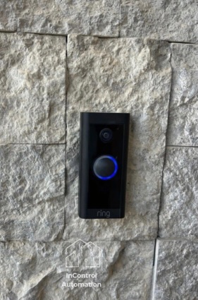 Smart door entry device